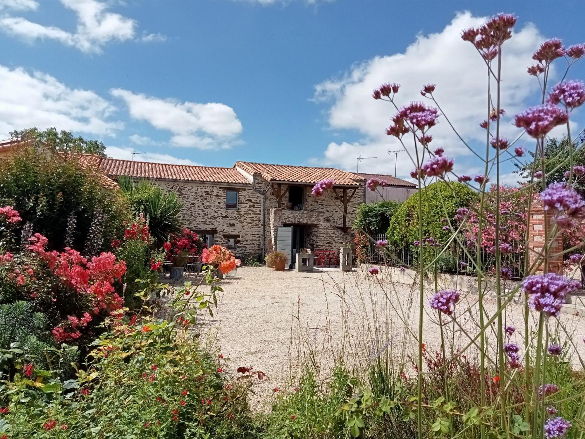 Fleur De Vigne Bed and Breakfast Monnieres  Buitenkant foto
